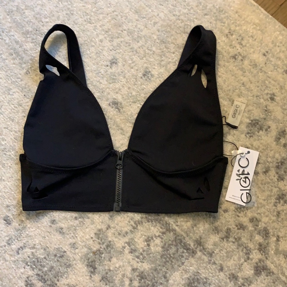 Gigi C Hilary top